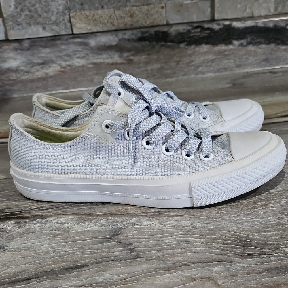 Converse Shoes Size 6.5 Color Blue